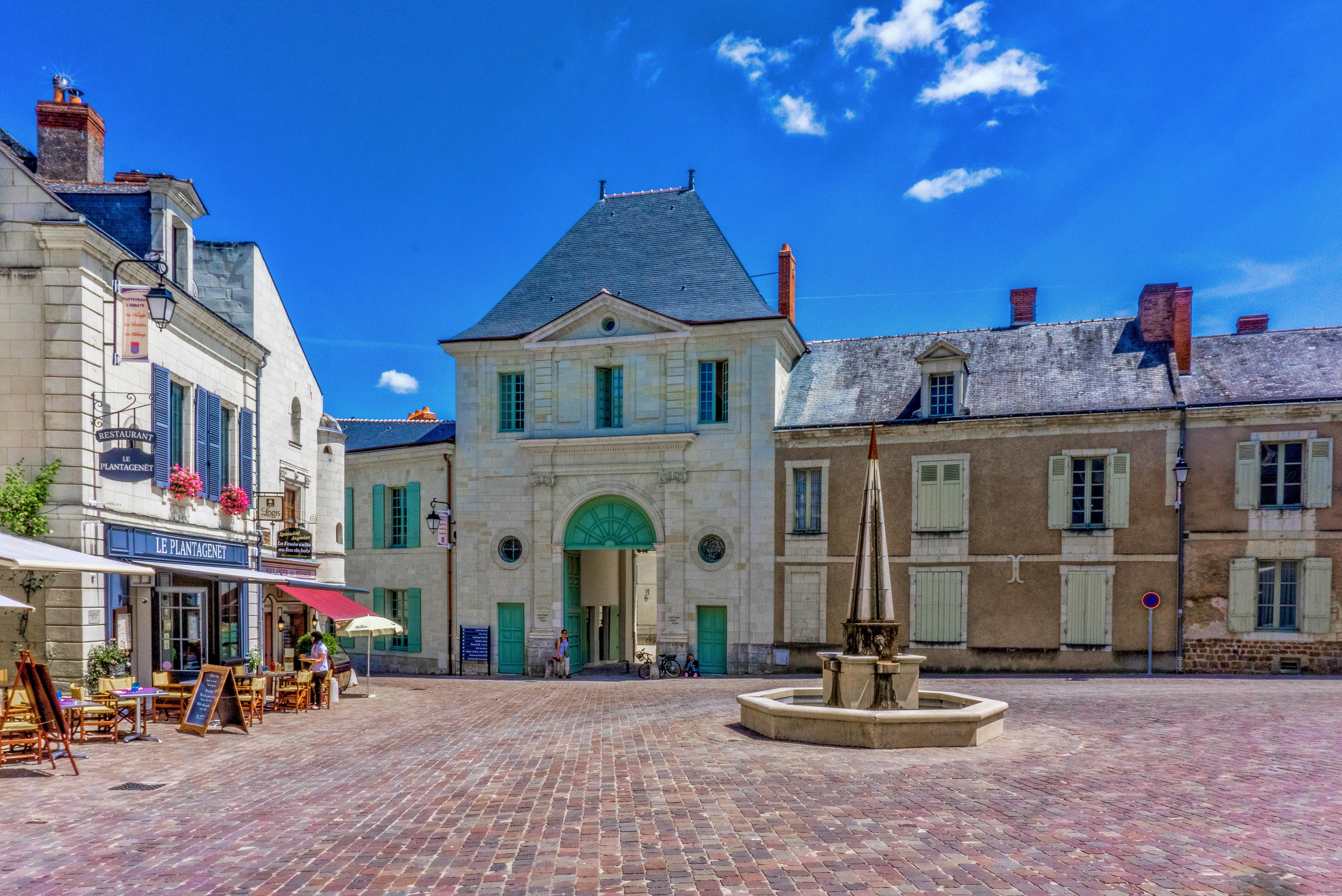 Logis Hotel La Croix Blanche Fontevraud Экстерьер фото