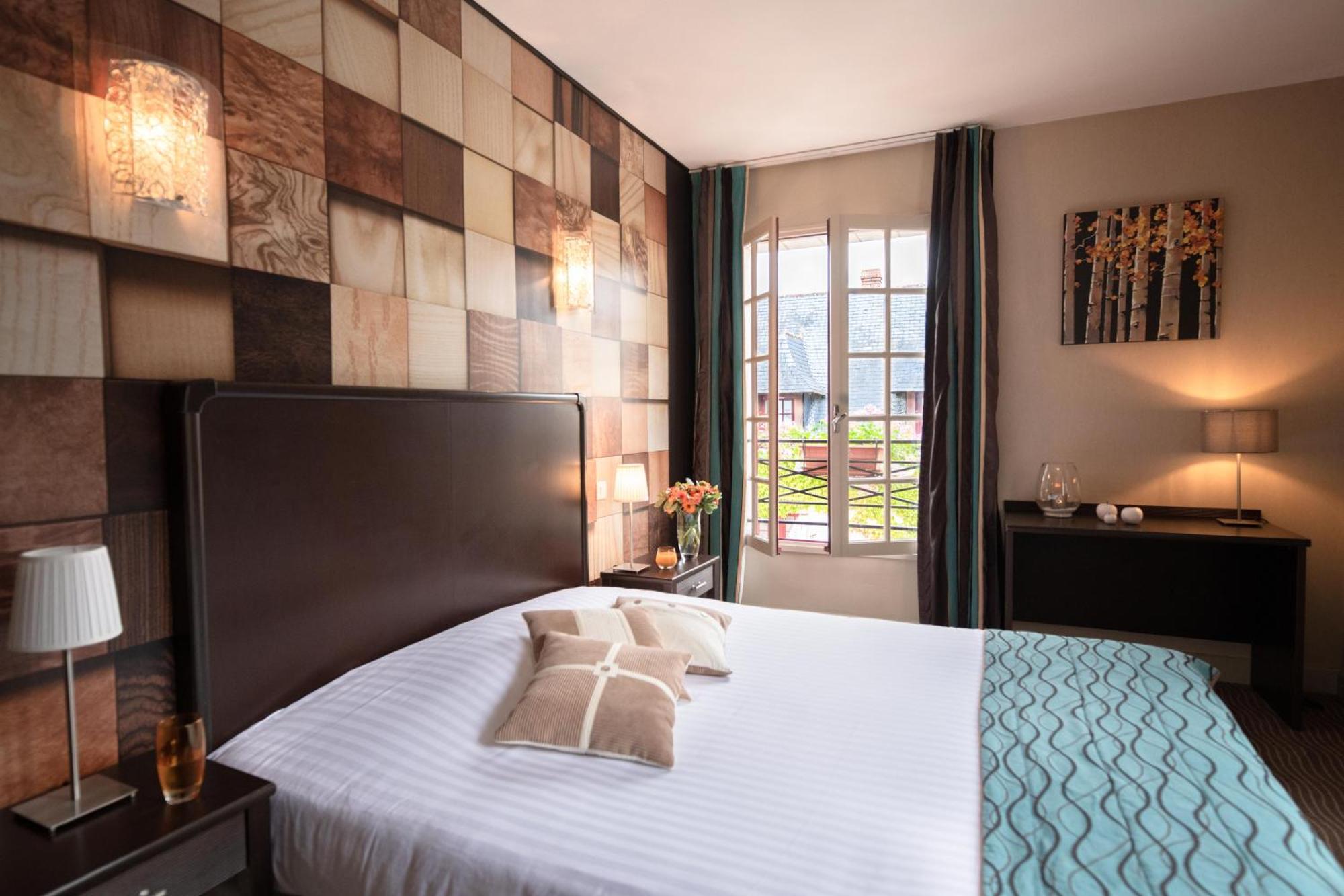 Logis Hotel La Croix Blanche Fontevraud Экстерьер фото