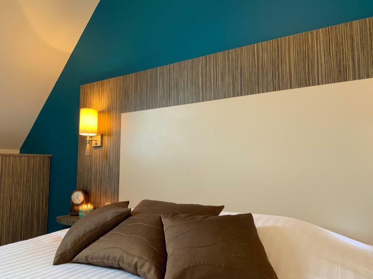 Logis Hotel La Croix Blanche Fontevraud Экстерьер фото